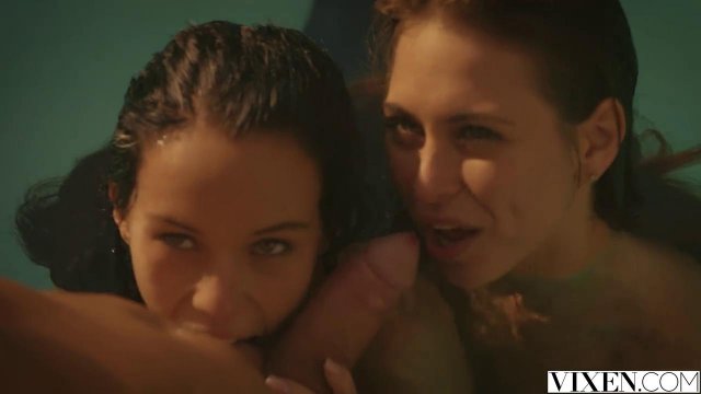 Превью Две подруги после бассейна натирают мягкими писями член пловца № 2425