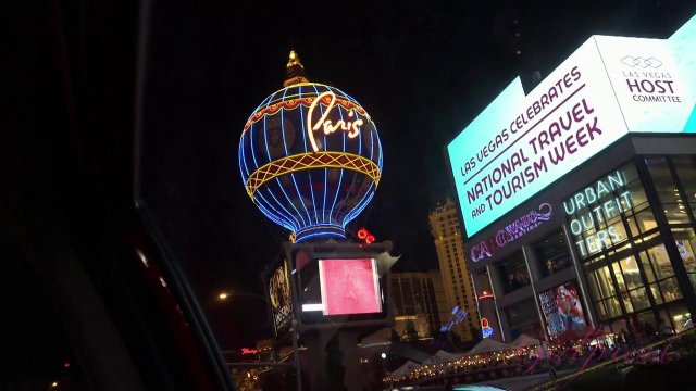 Красотка с волосатой киской подарила мужу рождественский секс