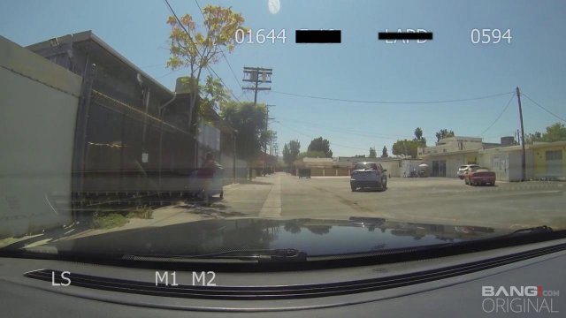 Превью Полицейские оттрахали красивую наркодиллершу и отпустили № 35240