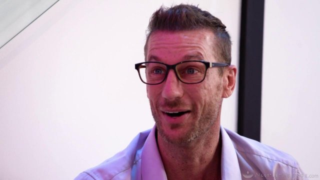 Превью Накачанный мужик трахает худую массажистку в масле № 42734