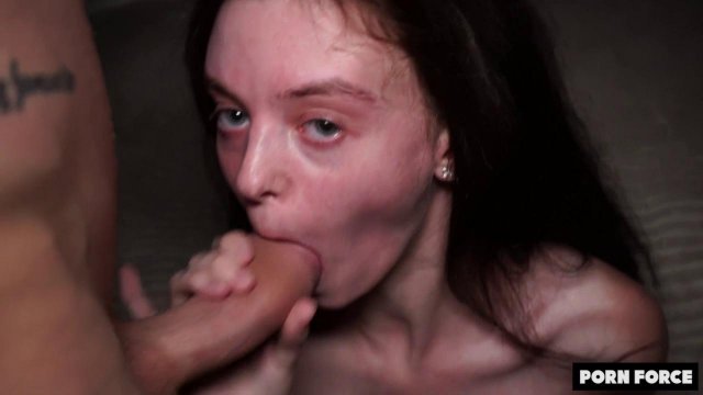 Превью Отодрал тощую телку с выпученными глазами и дал в рот № 42781