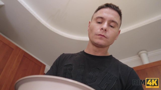 Превью Подруги лижут анал парня и по очереди трахаются № 42821