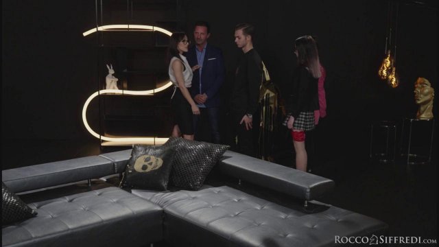 Превью Горячая групповуха с двойным проникновением в шлюх № 42826