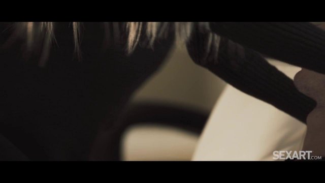 Парень дарит оргазм молодой соседке с красивым телом