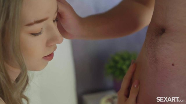 Разбудил блондинку для красивого секса по утру