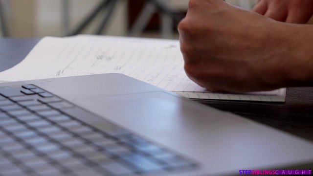 Превью Красивая телка получила куни от очкарика и была трахнута № 42885