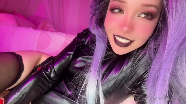 Превью Тёлочка с фиолетовыми волосами развлекается вибраторами № 44671