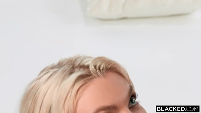 Превью Не зря она приехала на эту лыжную базу № 46232