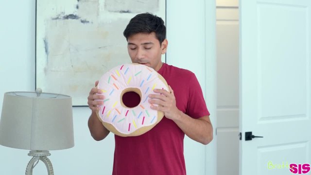 Ведь сестричка умеет устроить настоящий праздник